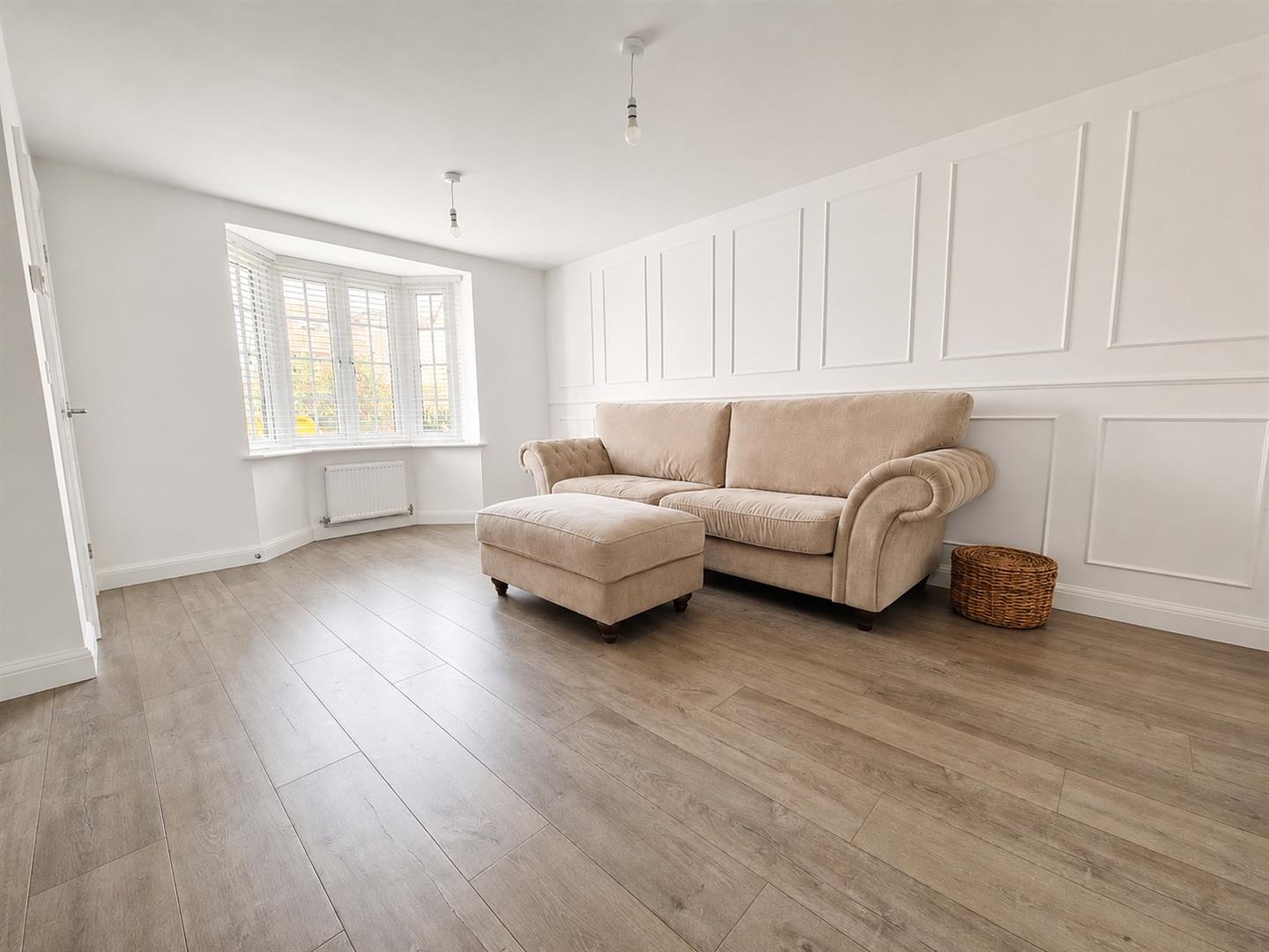 3 bed property in Archer Street, Bedford